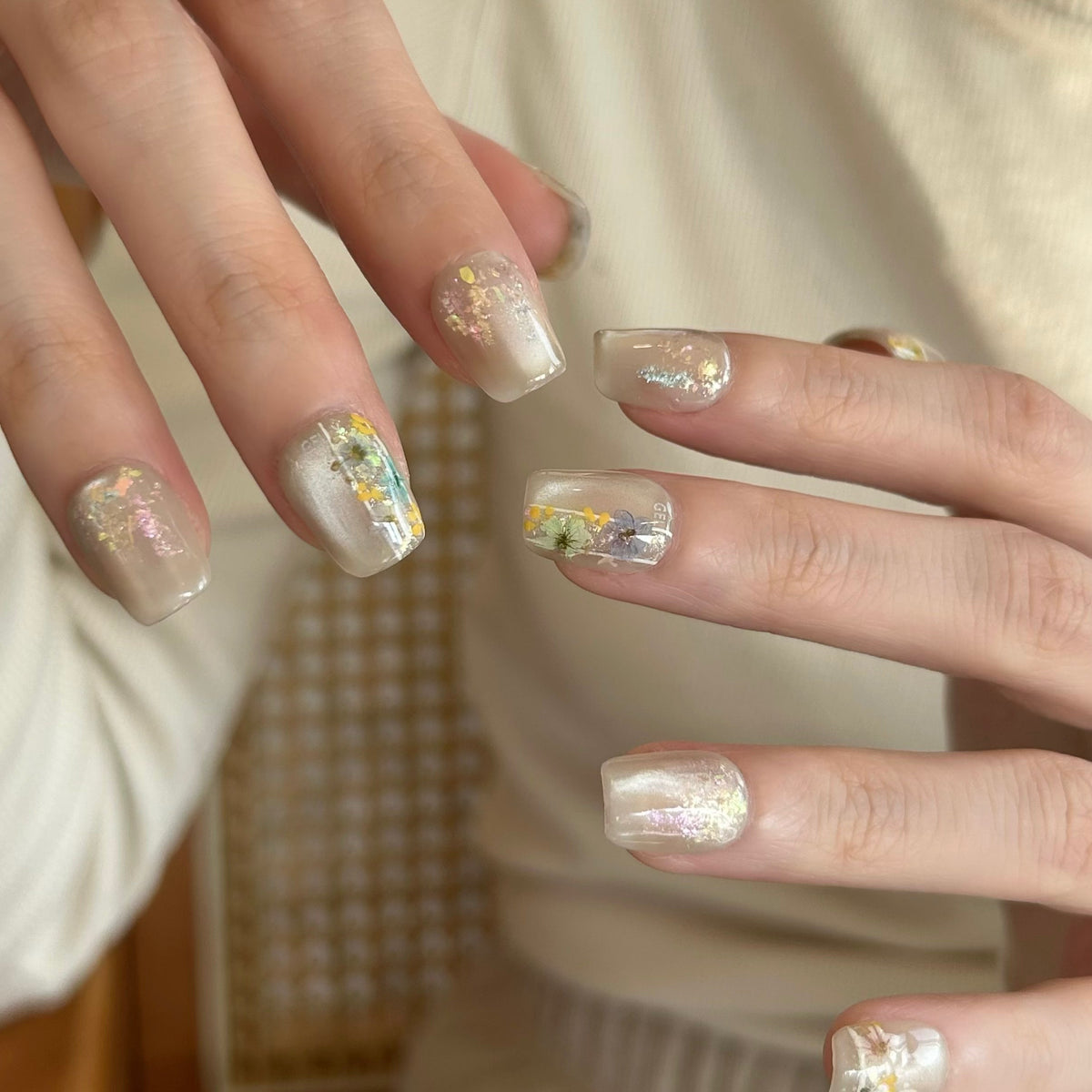 Hand-Tinted Dried Florals in a Glasshouse Press On Nails