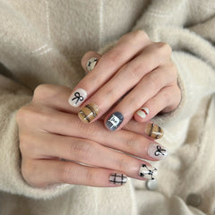 Korean-style Cute Doodle Press On Nails